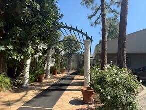 Building Photo - 20134 Leadwell St