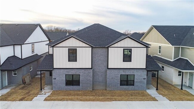 Foto del edificio - 825 S Rupple Rd