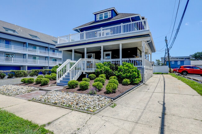Building Photo - 606 Beach Ave