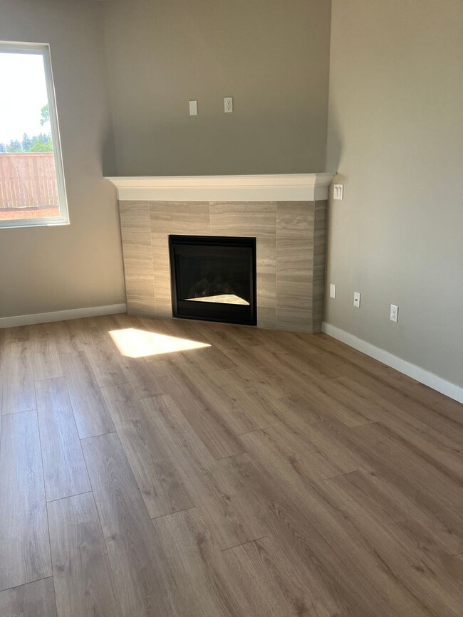 Building Photo - Newer Home in Lafayette