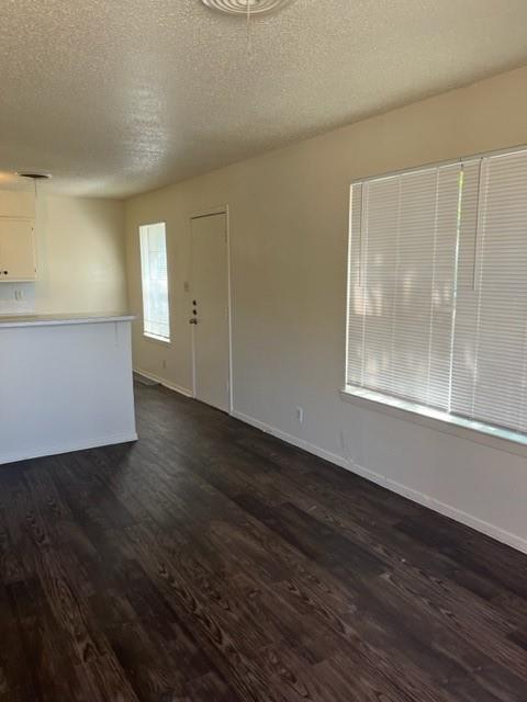 Building Photo - 2401 Parker Cir