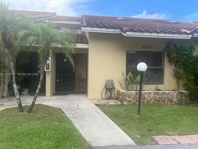 Foto del edificio - 8509 Shadow Ct