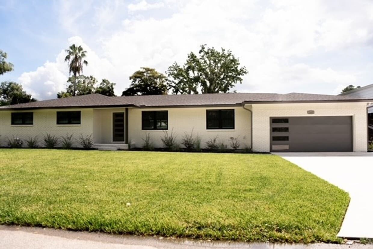 Primary Photo - Waterfront Living in the Heart of Fleming Island!