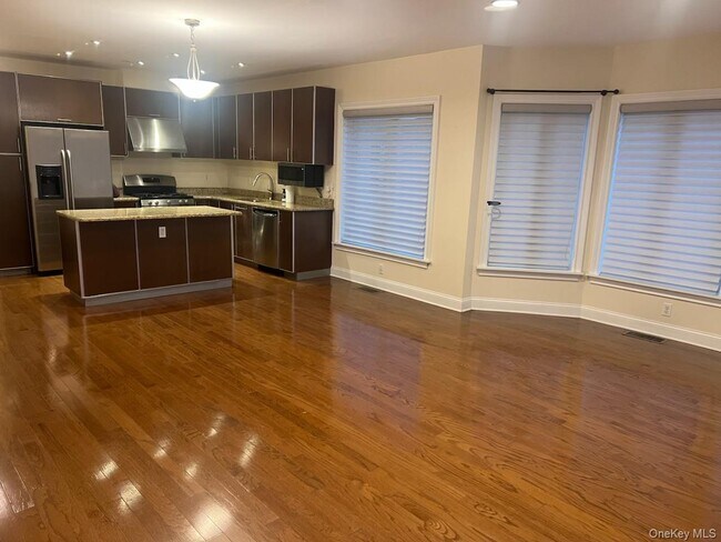 Foto del edificio - 3-37B Park Cres