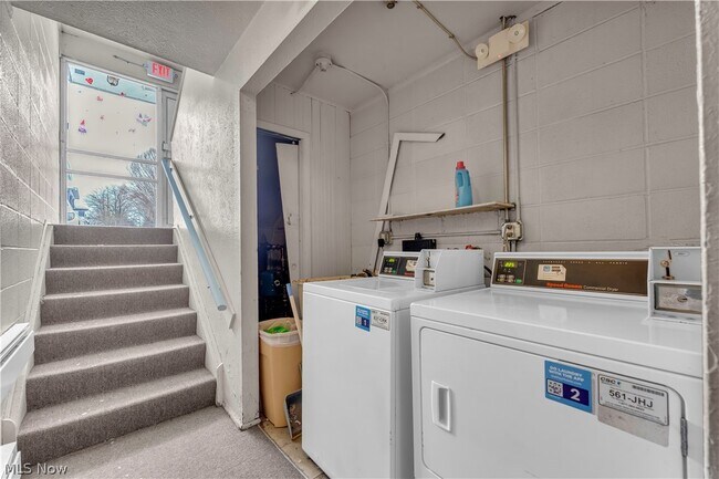 Foto del edificio - 1415 Wyandotte Ave