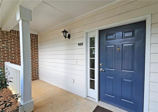 Foto del edificio - 210 Spring Heights Ln