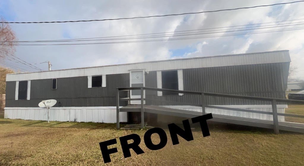 Primary Photo - 1118 Melvin Dupuis Rd