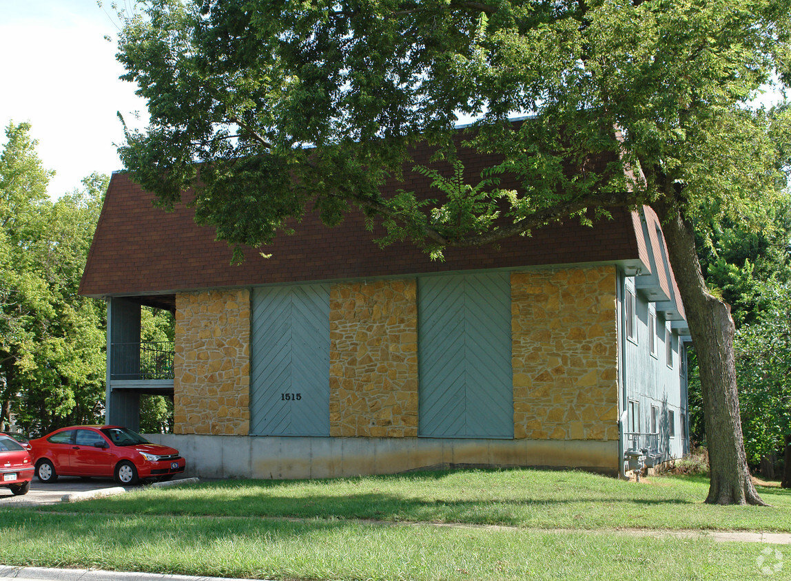 Building Photo - Washburn West