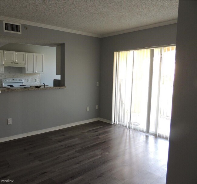 Foto del edificio - 2 br, 2 bath Condo - 9640 NW 2nd St # 5-114