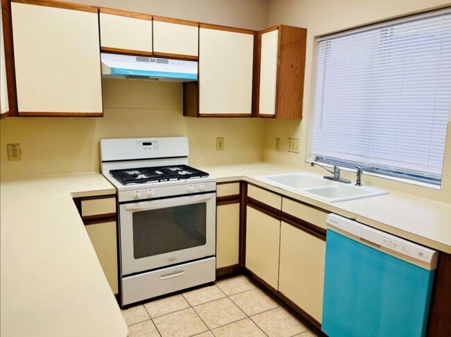 Foto del edificio - Cozy 2-Bedroom Townhouse in Sugar Land's G...