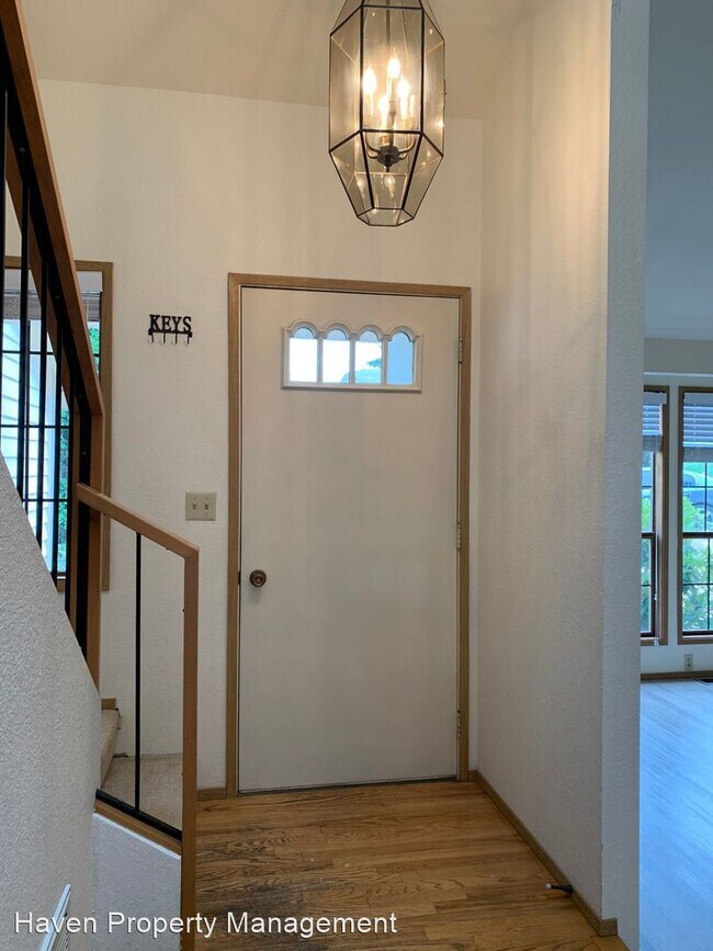 Building Photo - 3 br, 2.5 bath House - 32904 2nd Place SW