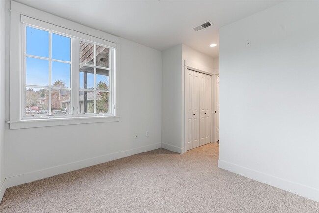 Building Photo - SECR - 470 Second Street (Residential)