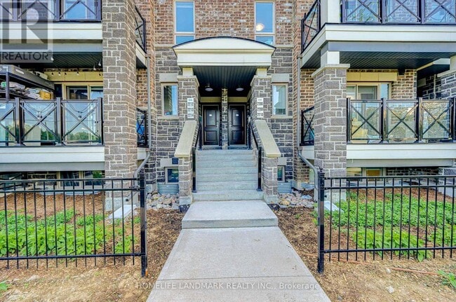 Building Photo - 10 Westmeath Ln