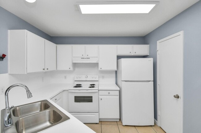 Foto del edificio - 10403 Shadow Oaks Dr
