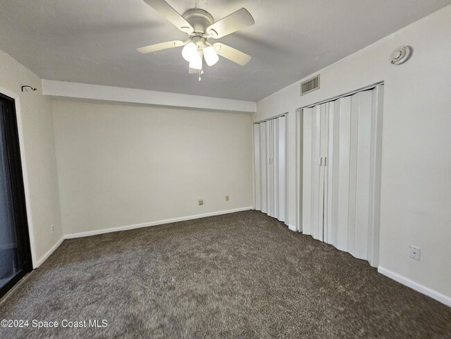 Foto del edificio - Coastal Paradise Awaits: Elegant 2-Bed, 2-...