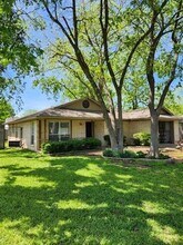 Building Photo - 226 S Prairie St