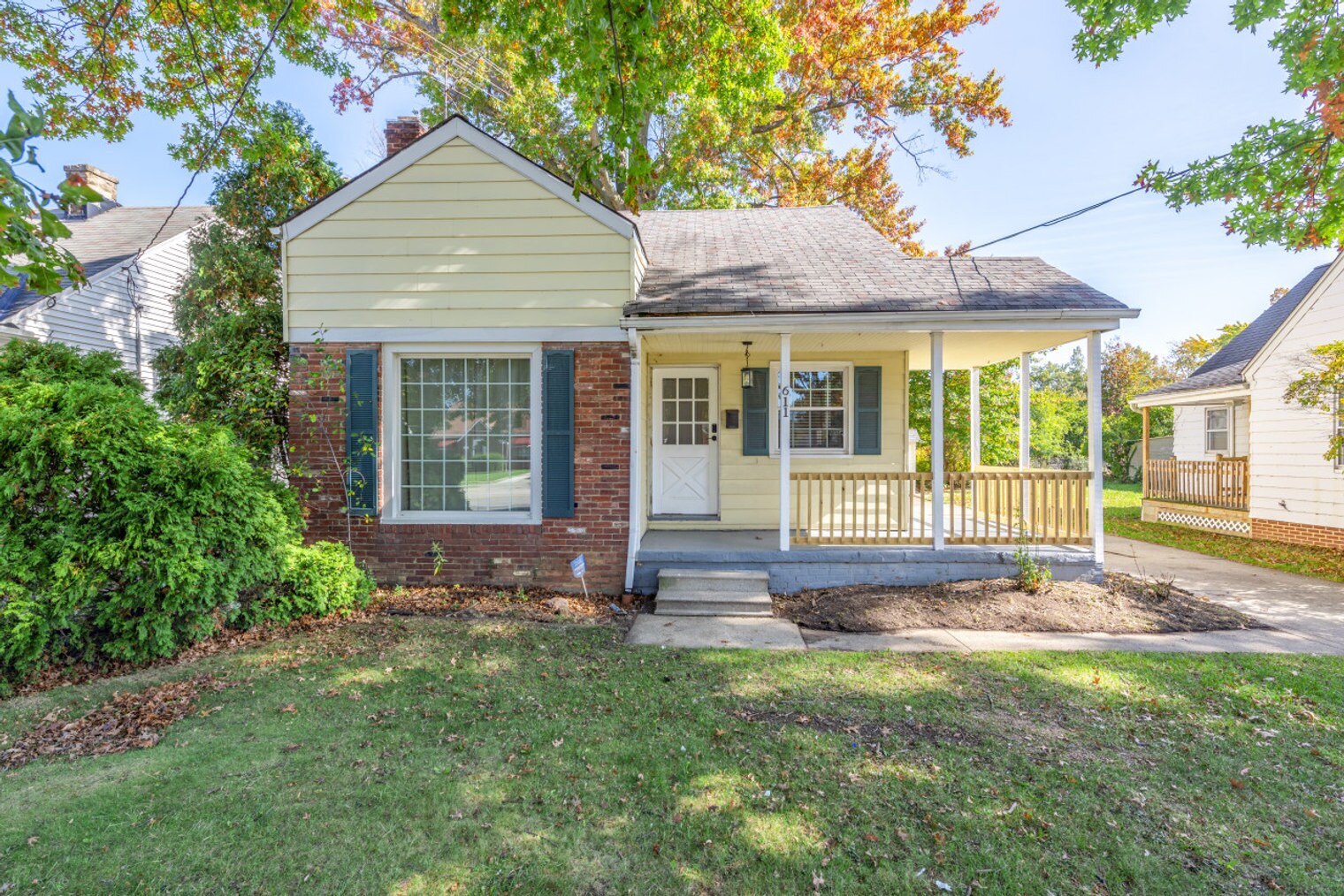 611 E 260th St Euclid, OH 44132 – photo 4