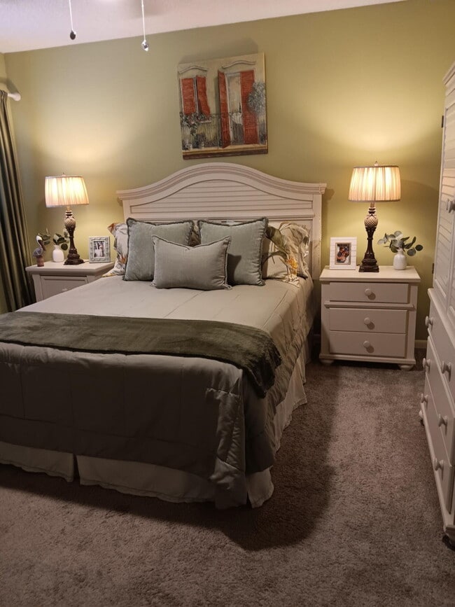 Building Photo - 5701 Fairway Park Dr