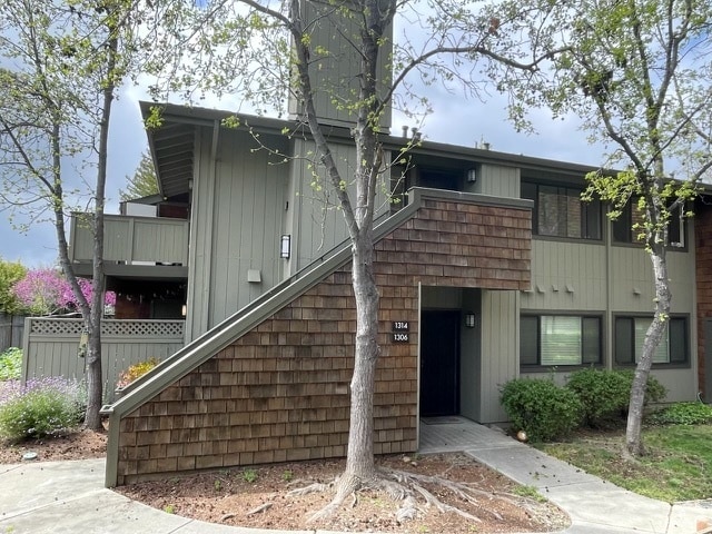 Building Photo - 1314 La Terrace Cir