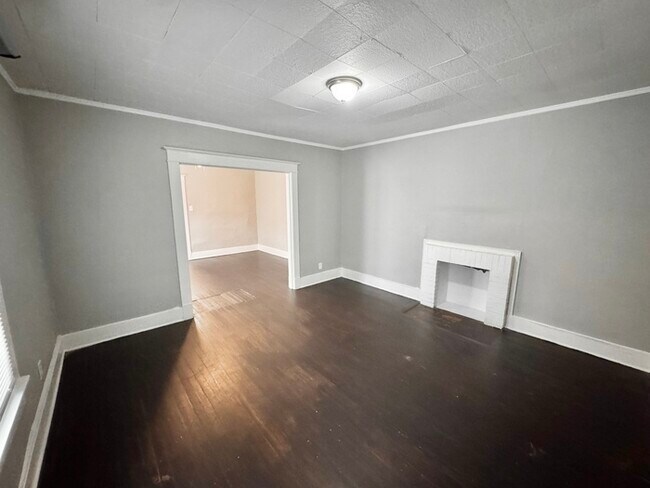 Building Photo - 3338 Coleman Ave