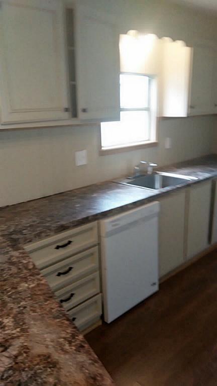 Foto del edificio - 23724 Longenbaugh Rd