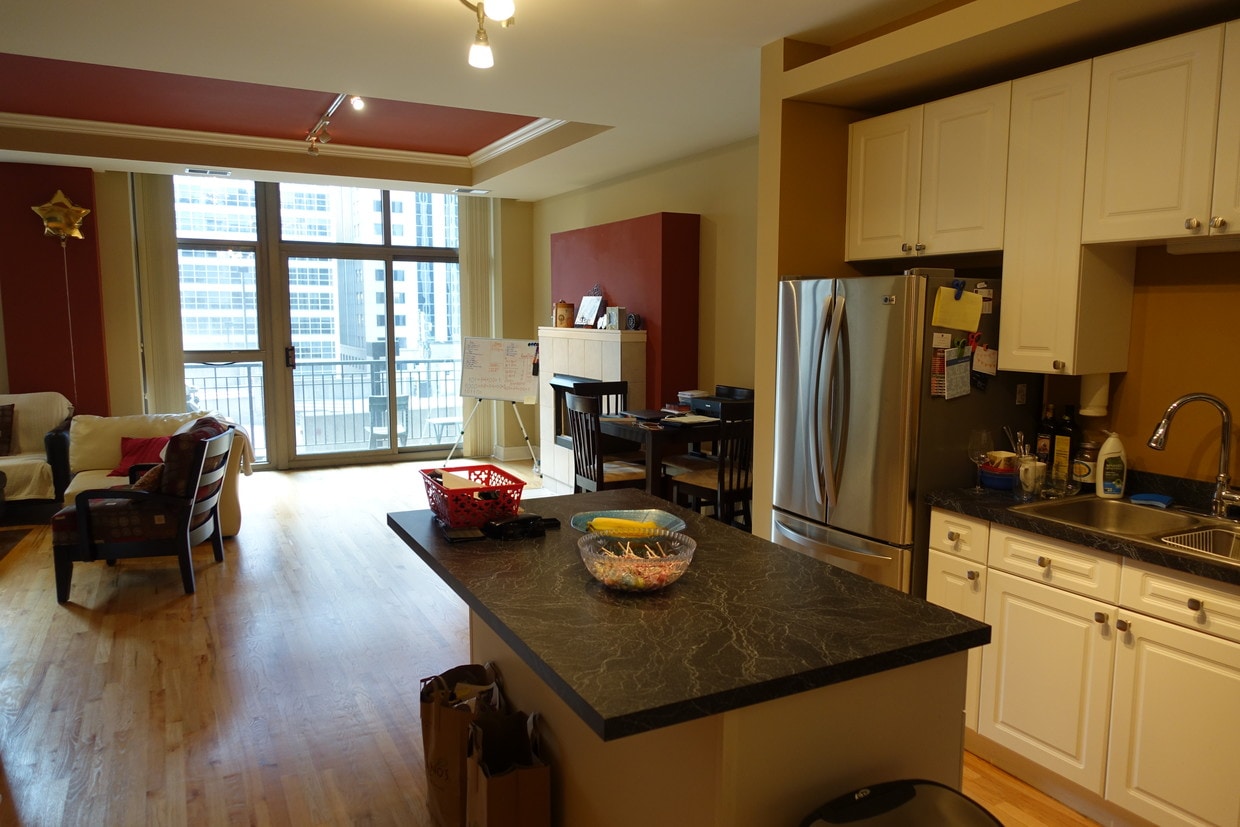 living / kitchen - 212 W Washington St