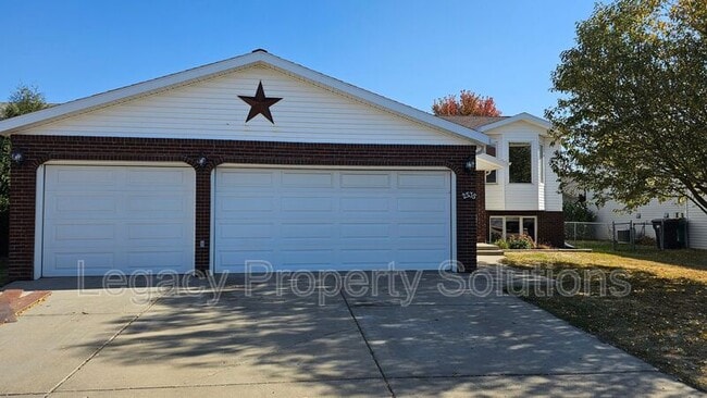 Building Photo - 2535 Colonial Dr