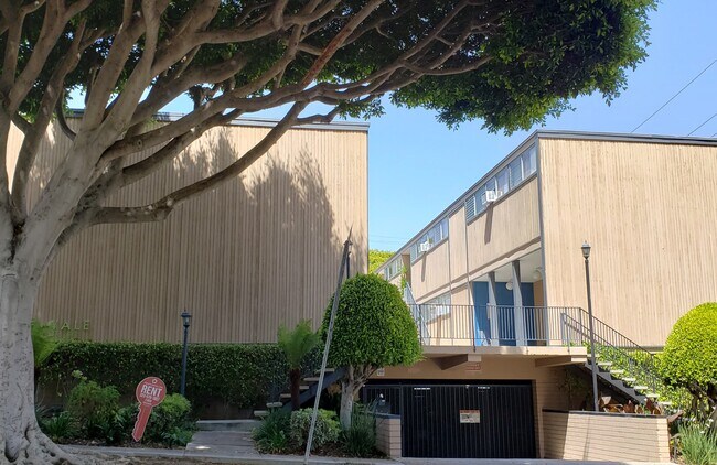 Foto del edificio - 1145 Yale St