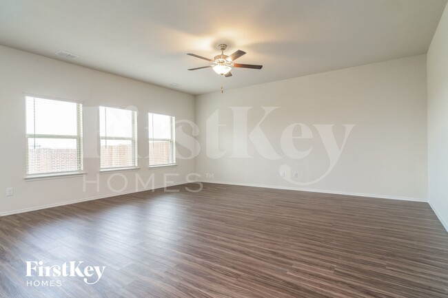 Building Photo - 434 Stuart Ln