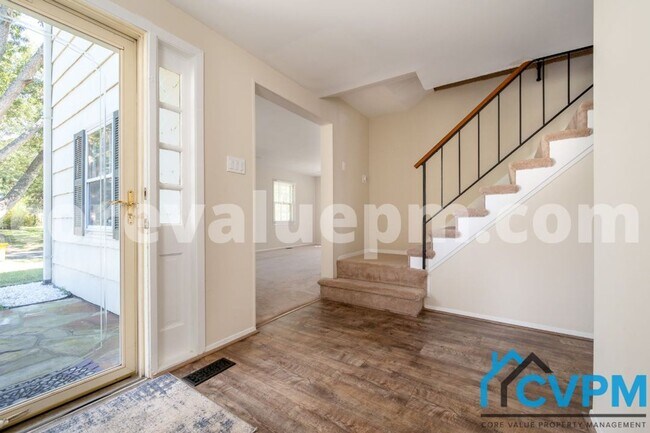 Foto del edificio - 1715 Tarleton Way