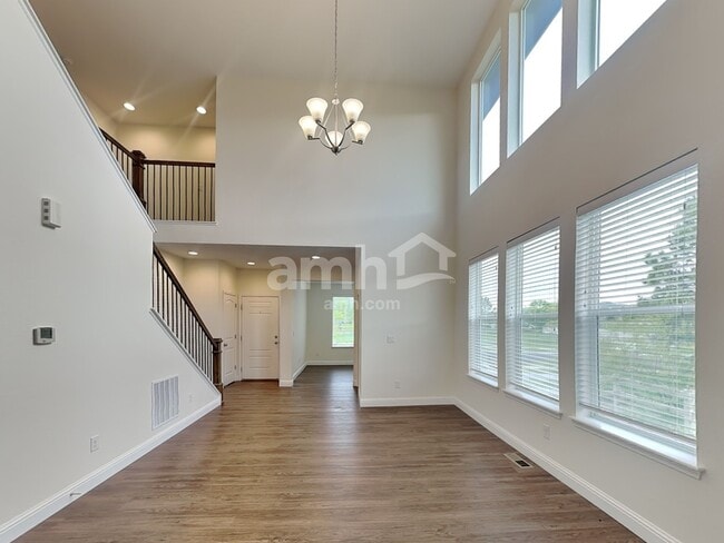 Building Photo - 12939 Ventana St