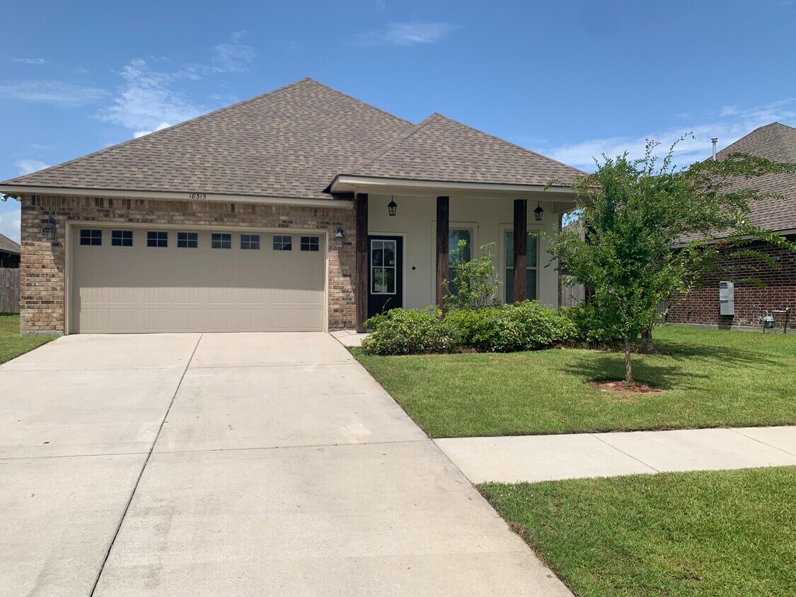 Foto principal - 18315 Dove Hollow Dr