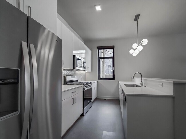 Foto del edificio - 818 N Wolcott Ave