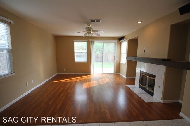 Building Photo - 4 br, 3 bath House - 3608 PACIFICA LANE