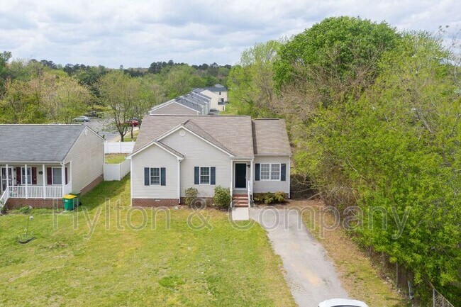 Building Photo - 306 Perrymont Rd