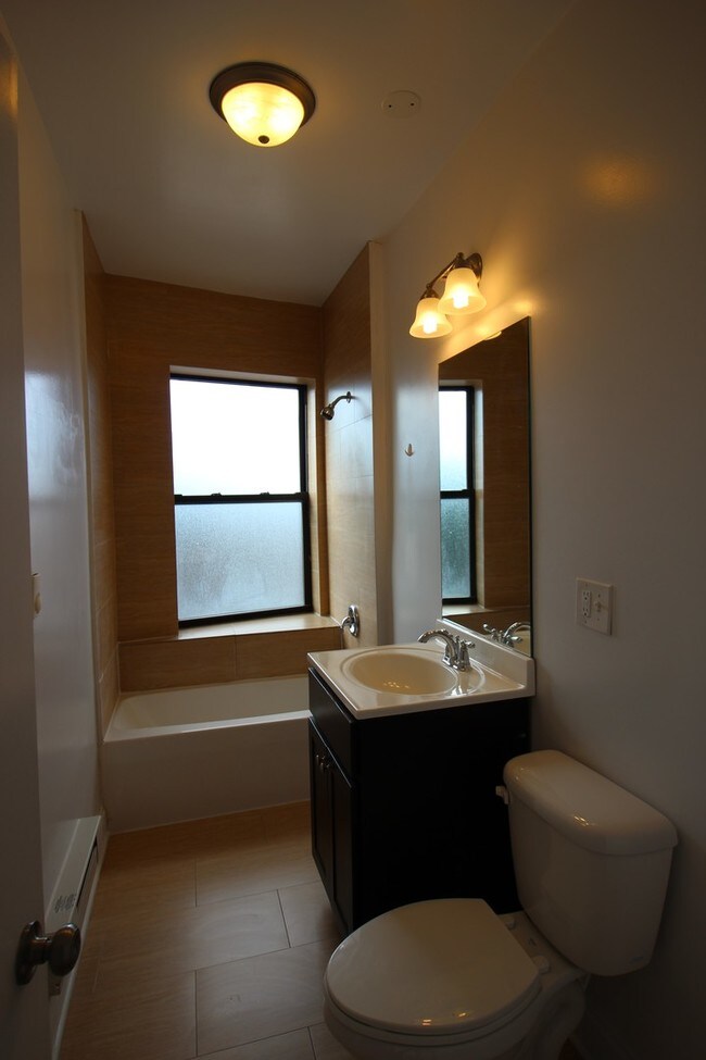 Foto del edificio - 6701 N Clark St