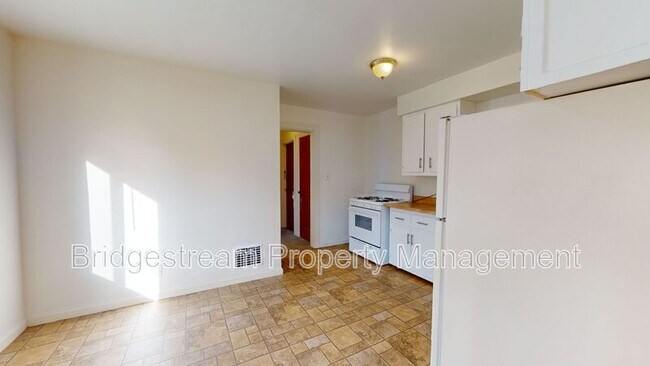 Foto del edificio - 1413 Old Ln Ave