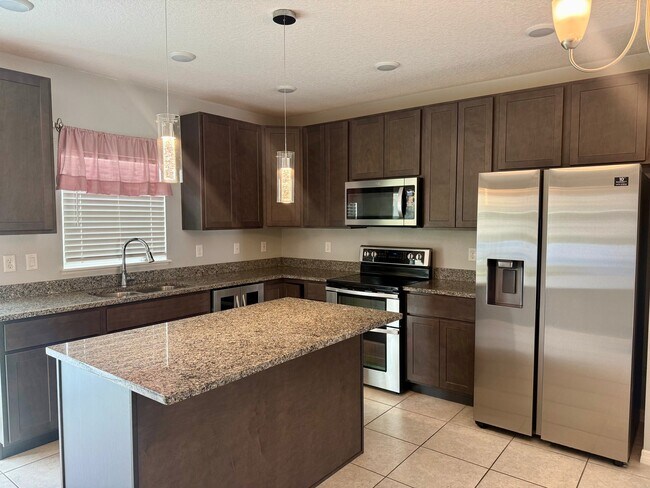 Photo - 2213 Canyon Breeze Ave (Kissimmee, FL) House