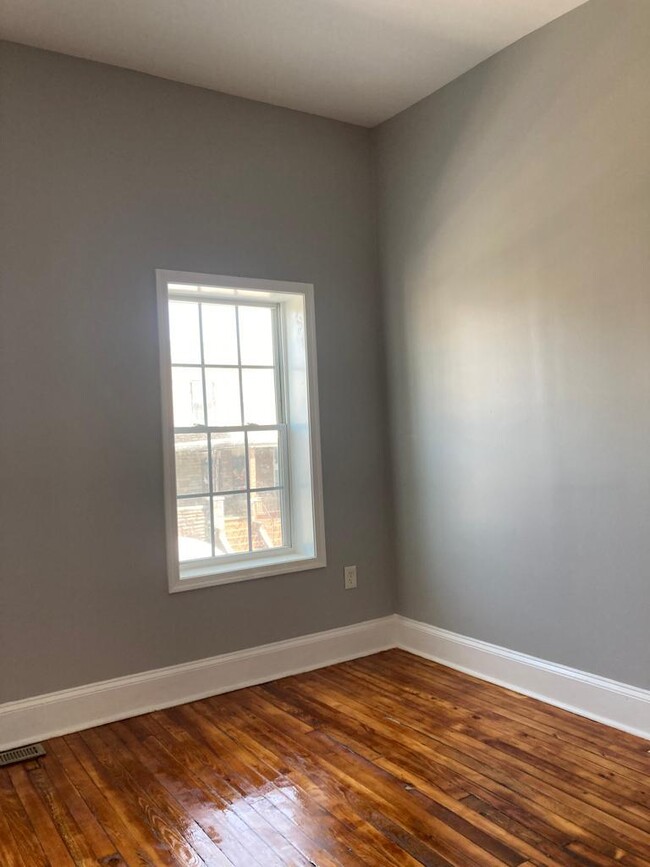 Foto del edificio - 2311 Lauretta Ave