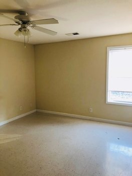 Building Photo - 9101 -3E Pembroke Road  Oak Grove KY 42262