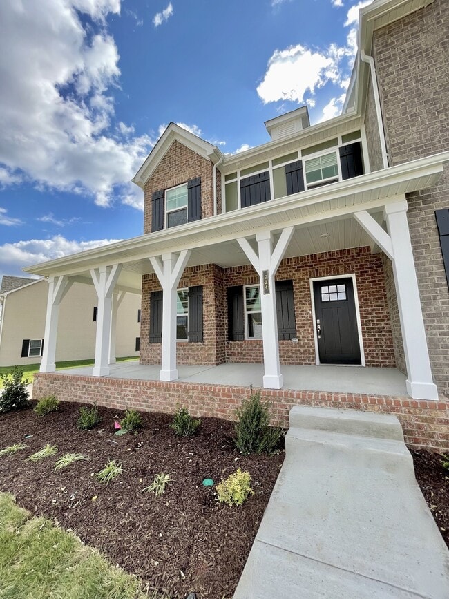 Building Photo - 724 Hahn Ct