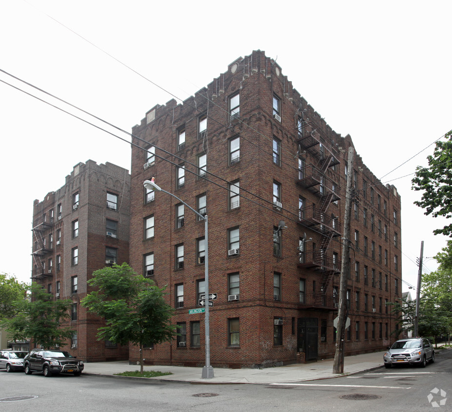 74 Arlington Avenue - 74 Arlington Ave