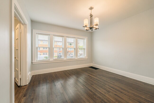 Building Photo - 2054 120th St