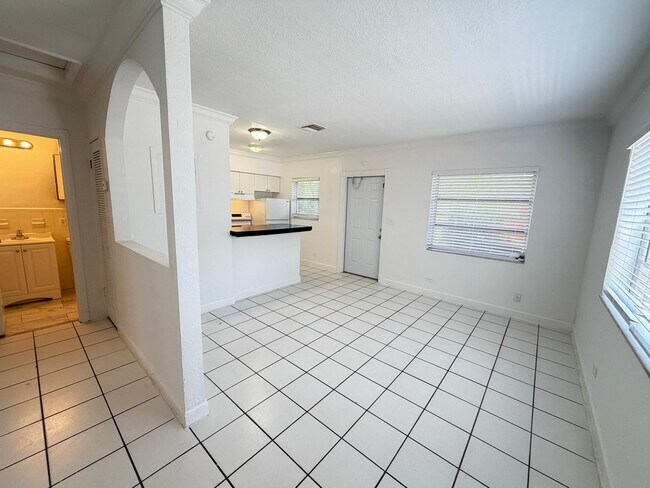 Photo - 715 SW 14 Ave Apartment