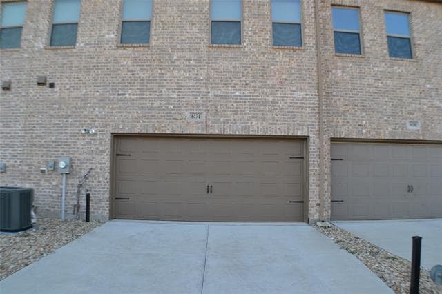 Building Photo - 6174 Rainbow Valley Pl