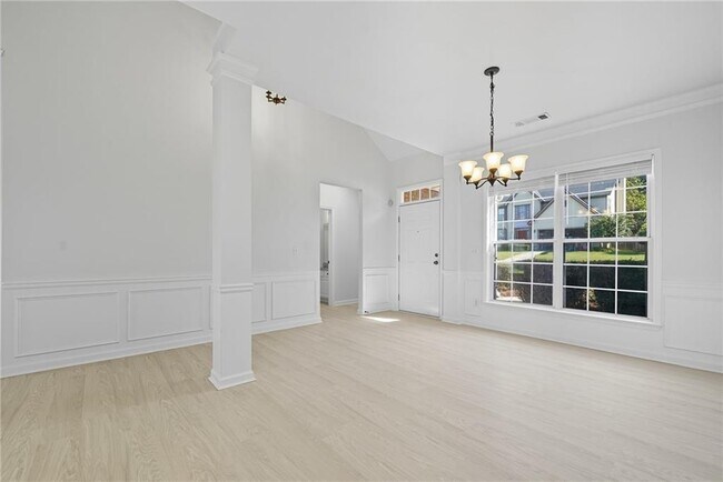 Building Photo - 4000 River Green Pkwy