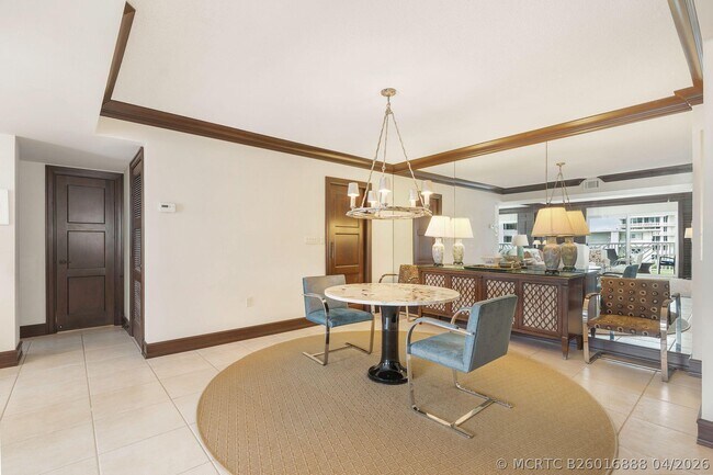 Foto del edificio - 170 N Ocean Blvd