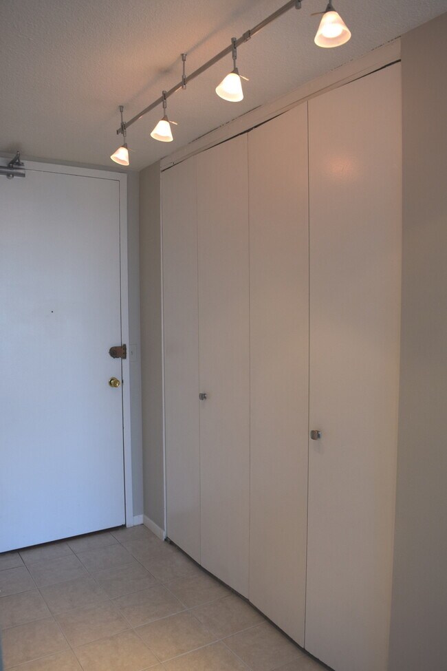 Foto del edificio - 2728 N Hampden Ct