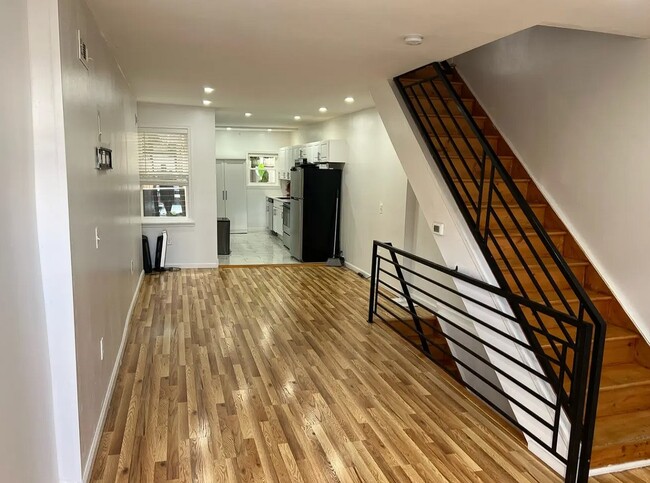 Building Photo - 1918 N 6th St