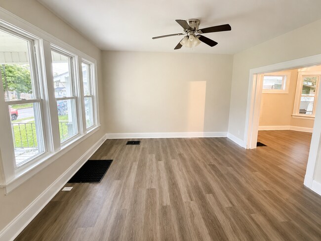 Foto del edificio - 427 S Richardson Ave